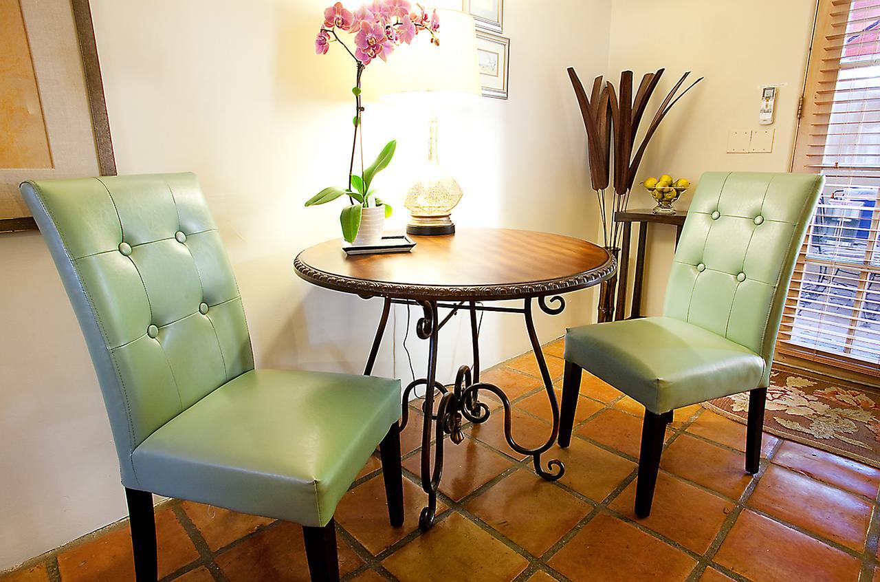 Casa De Tres Lunas/house Of Three Moons Inn 5*